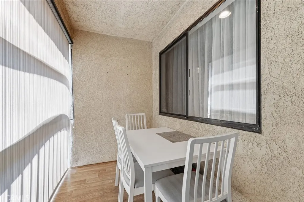 Additional image 13 of 330 Burchett Street Unit 206, Glendale, CA 91203