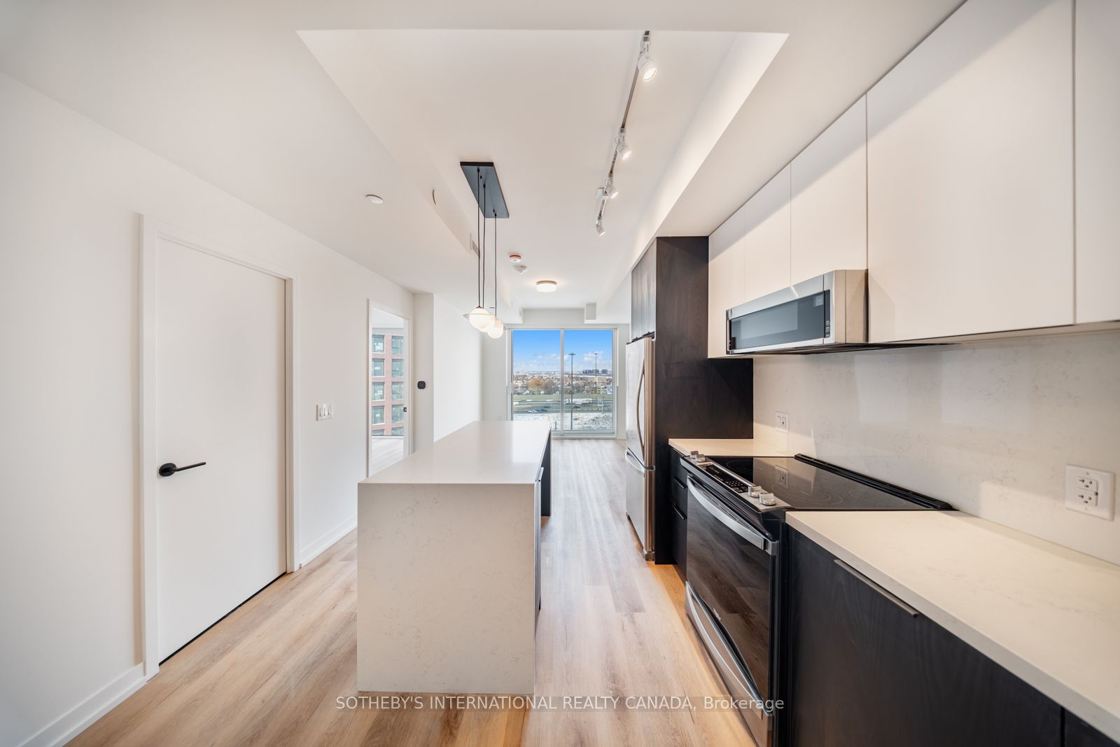 Additional image 6 of 1701-5 York Garden Way, Toronto, ON, M6A 2V1