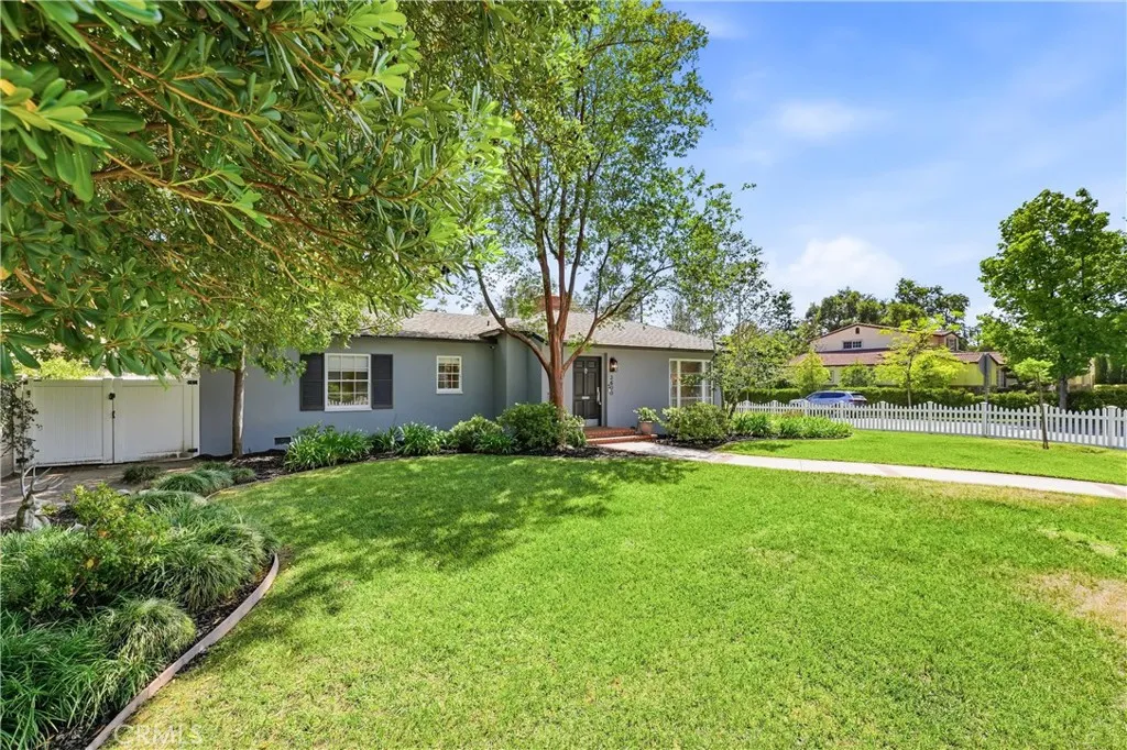 3600 Grayburn Rd, Pasadena, CA 91107 photo 2