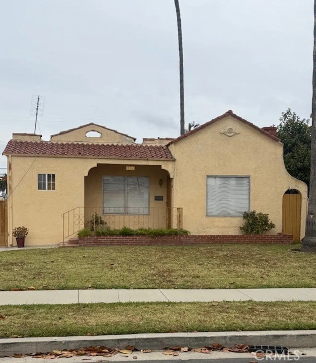 1915 W 75th Street, Los Angeles, CA 90047
