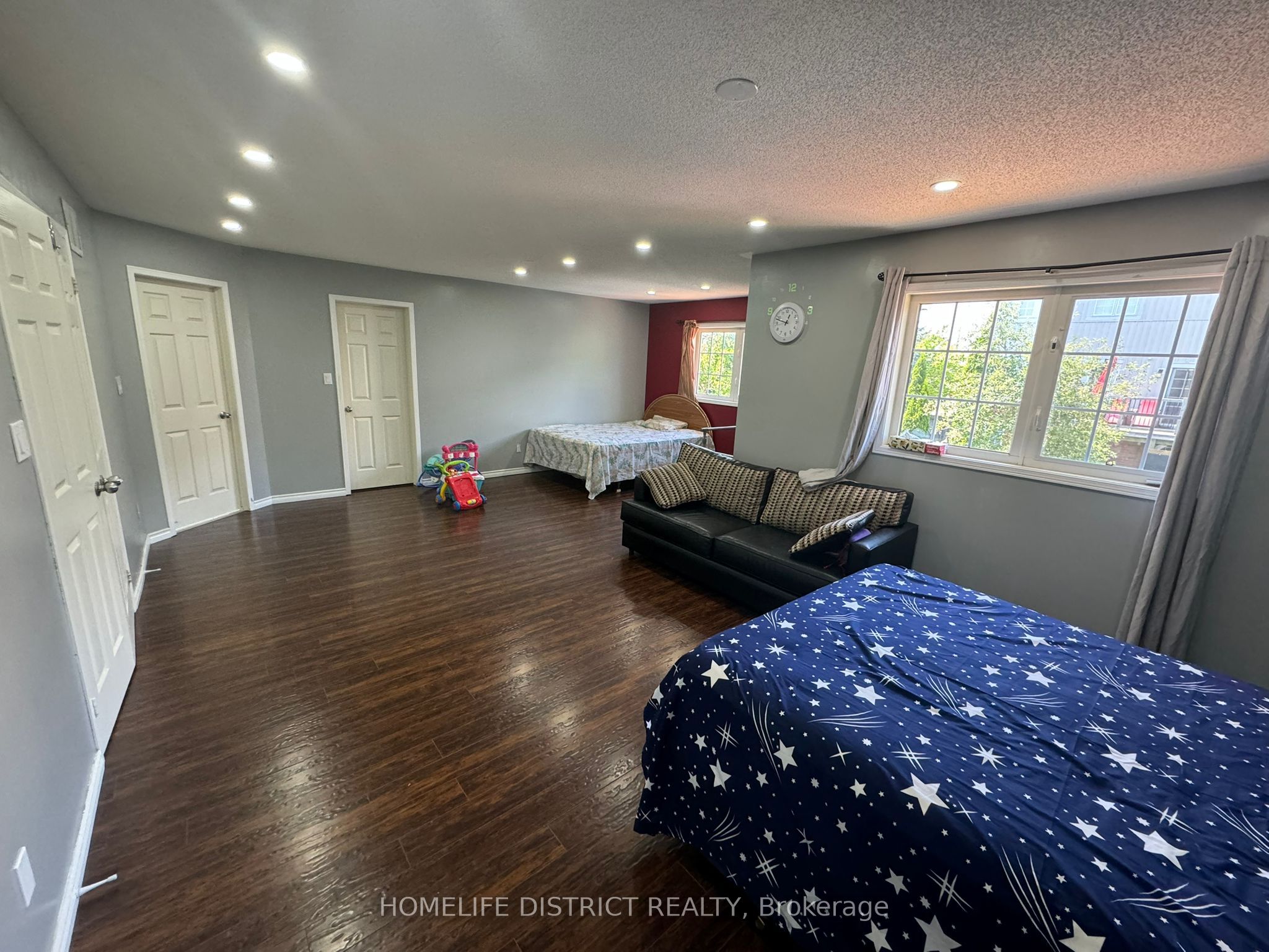 Additional image 2 of 1100 Ashgrove Crescent, Oshawa, ON, L1K 2W4