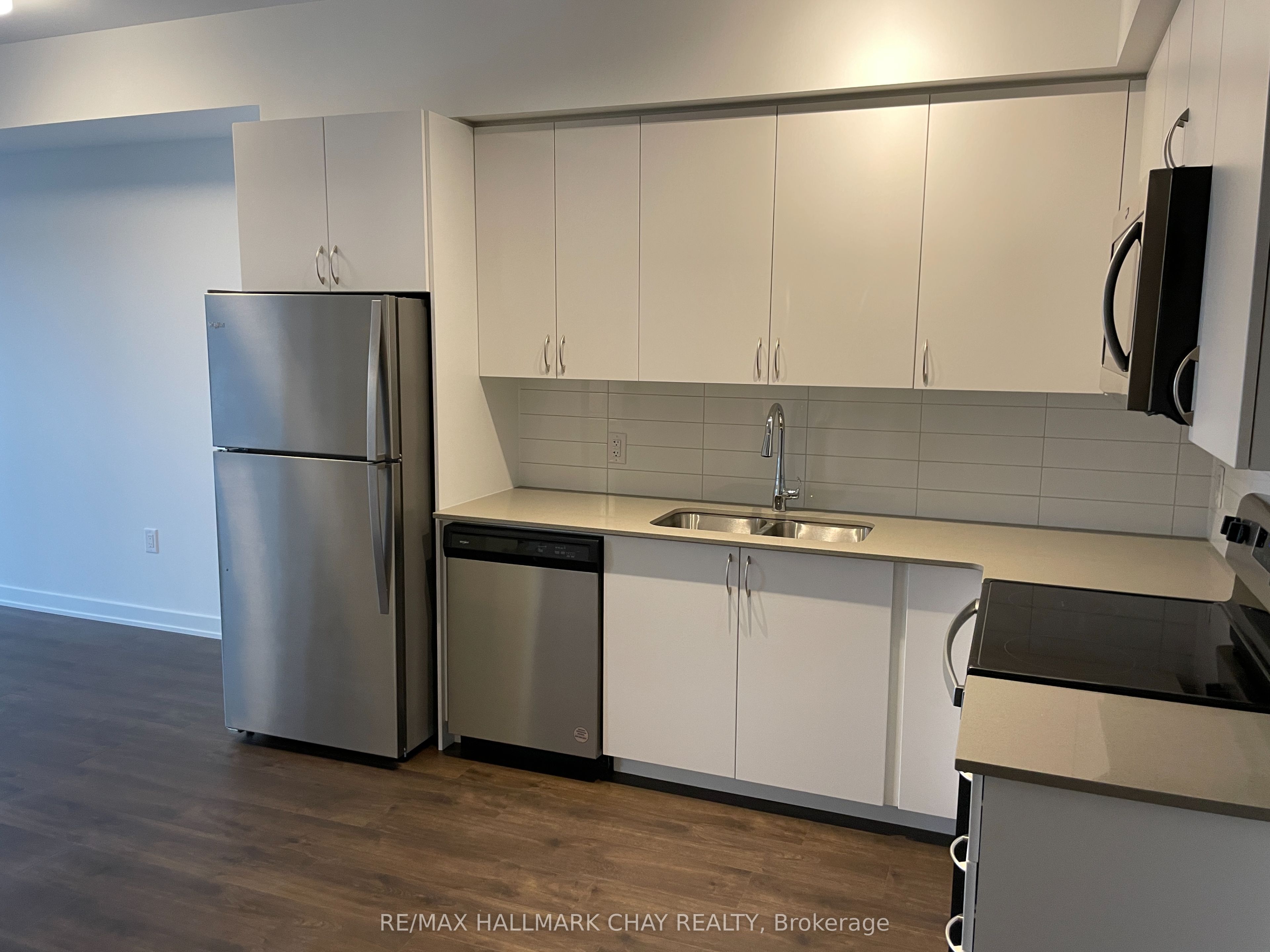 202-56 Lakeside Terrace, Barrie, ON, L4M 0L4 photo 5