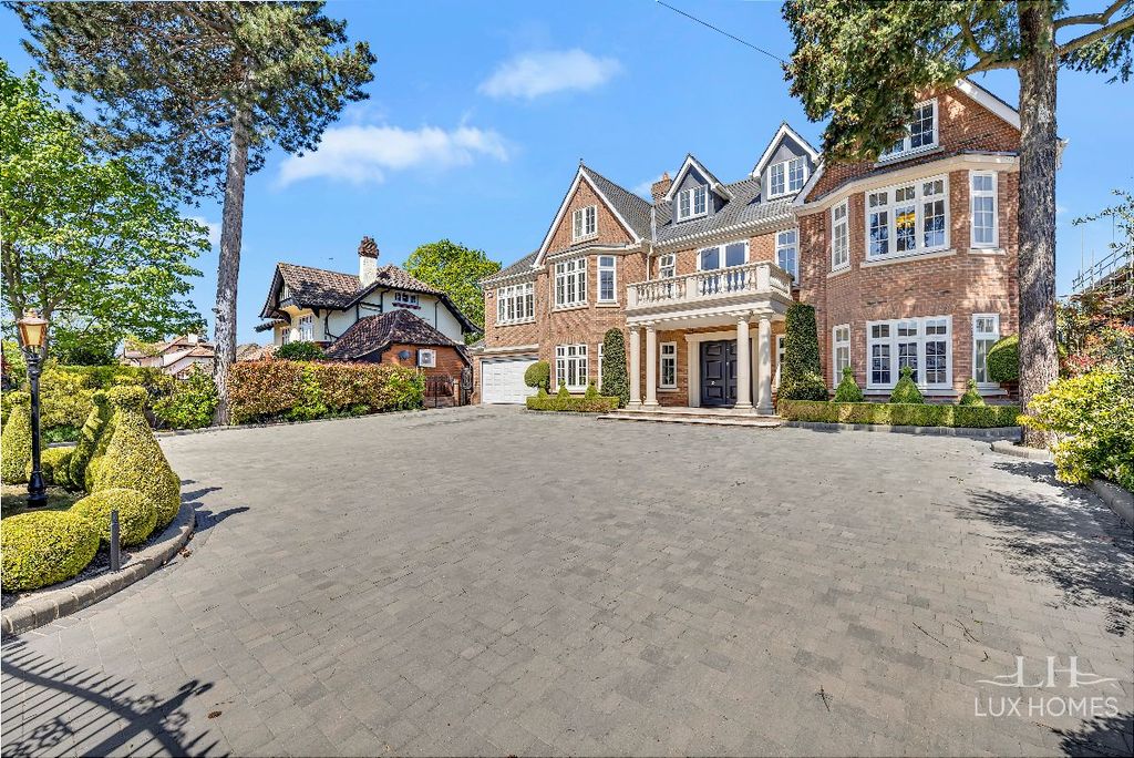 Additional image 52 of 7 bed detached house for saleParkstone Avenue, Emerson Park RM11