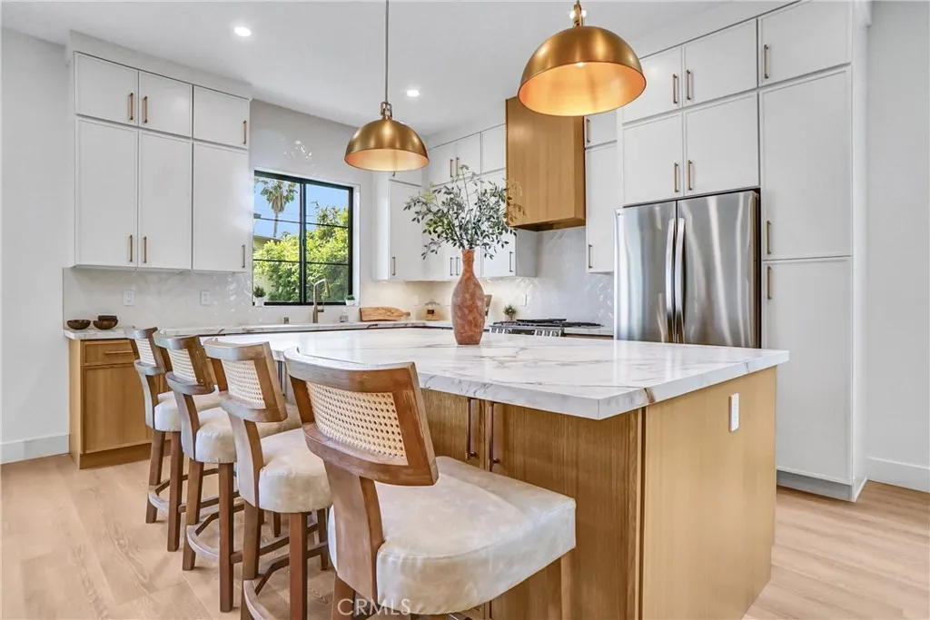 Additional image 4 of 19350 Lanark Street, Reseda, CA 91335