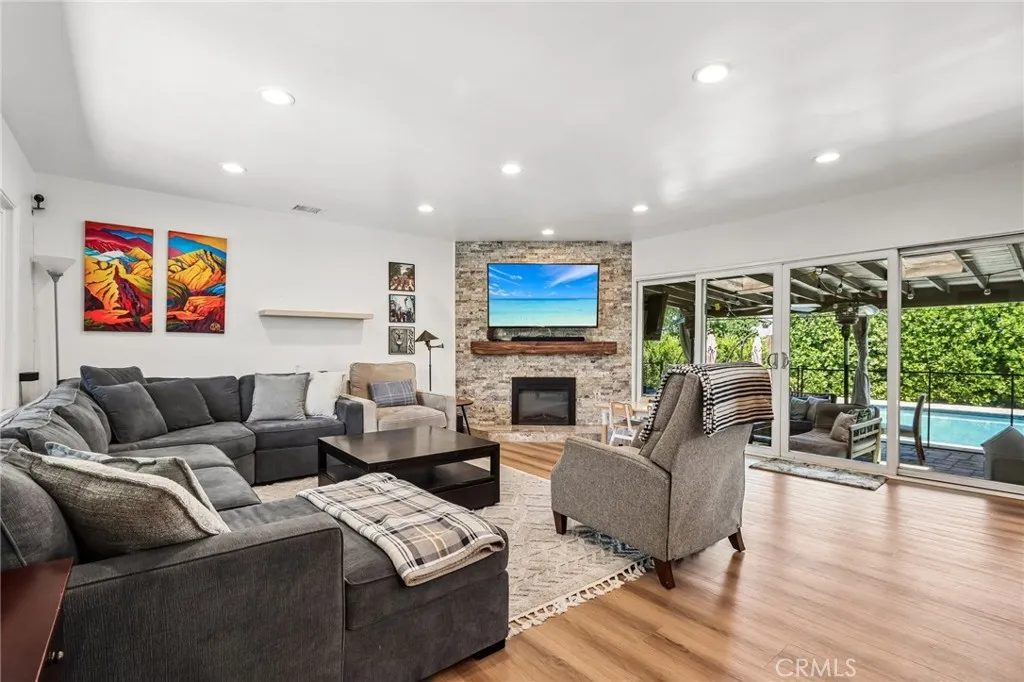 Additional image 53 of 18937 Sylvan Street, Tarzana, CA 91335