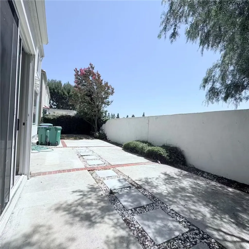 Additional image 8 of 21 Presidio, Irvine, CA 92614