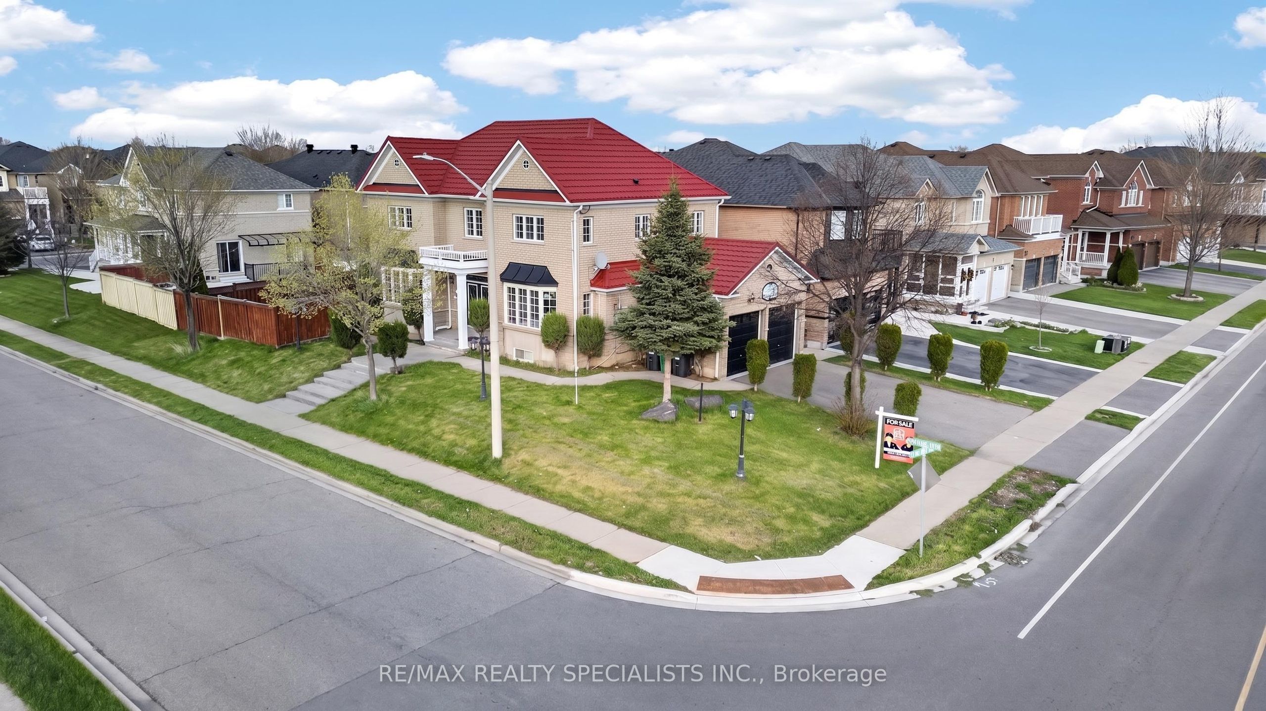 2 Loggers Lane, Brampton, ON, L6X 4T3