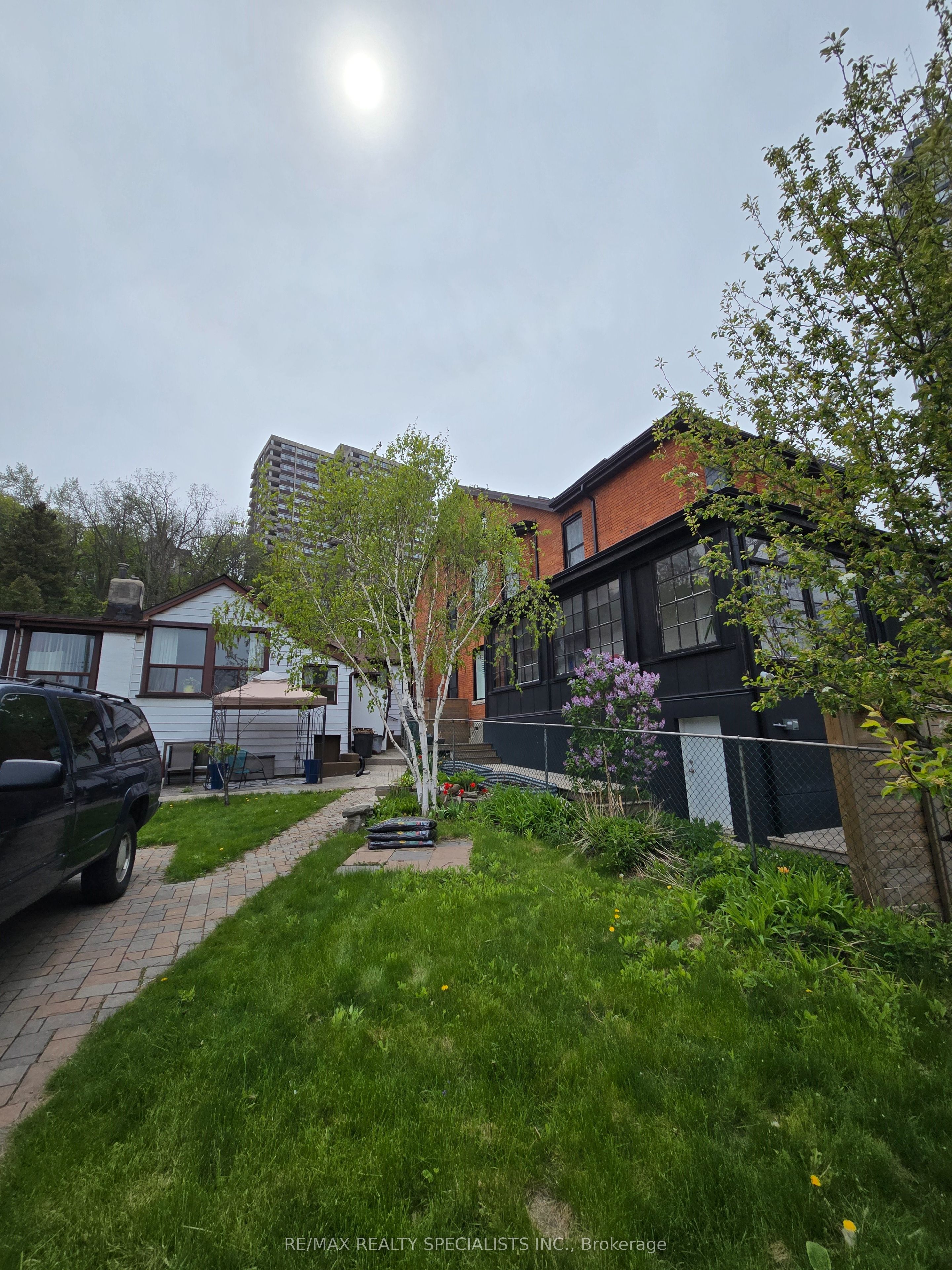 Additional image 3 of 17 Foster Avenue, Hamilton, ON, L8N 1Z7