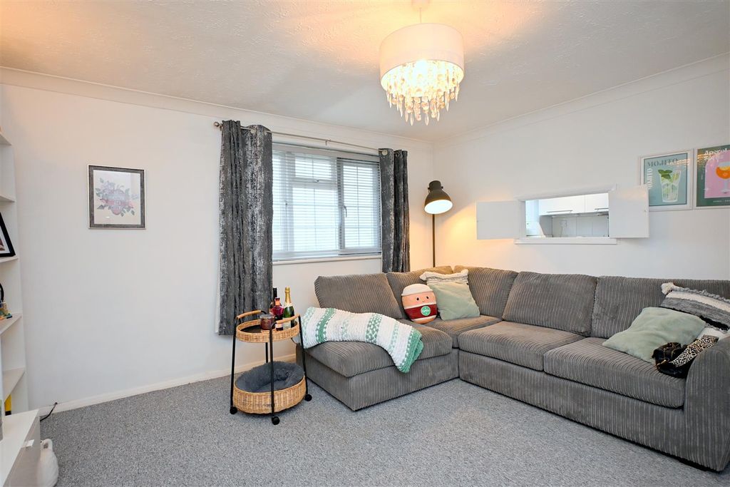 Additional image 3 of 2 bed flat for saleAlbert Road, Polegate BN26