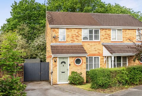 Ashcombe Crescent, Bristol, Gloucestershire BS30