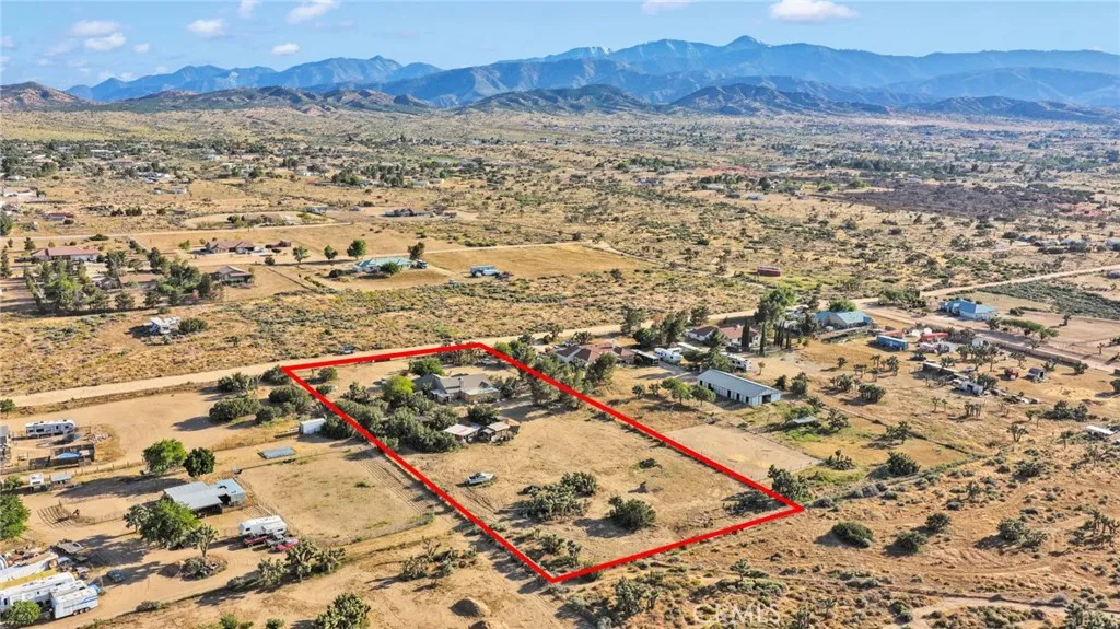 6414 Nielson Road, Phelan, CA 92371