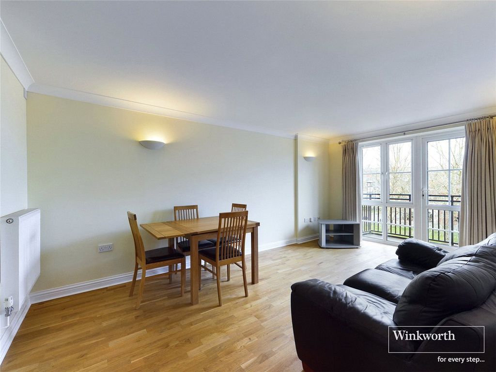 Additional image 2 of 2 bed flat for saleBear Wharf, Fobney Street, Reading, Berkshire RG1