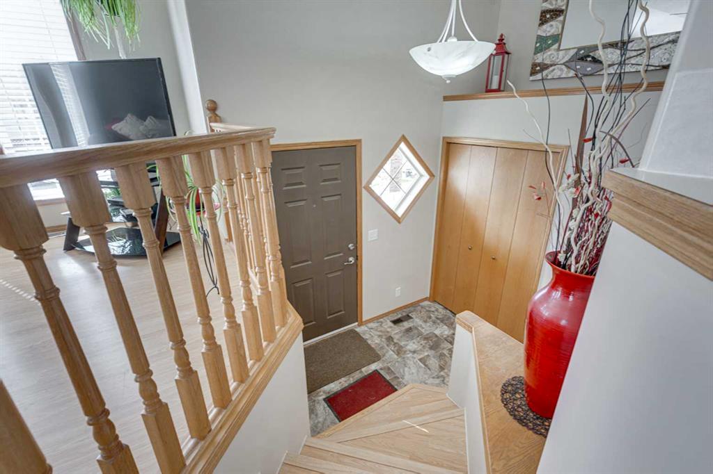 Additional image 4 of 13 Lister Crescent, Red Deer, AB, T4R 2S6