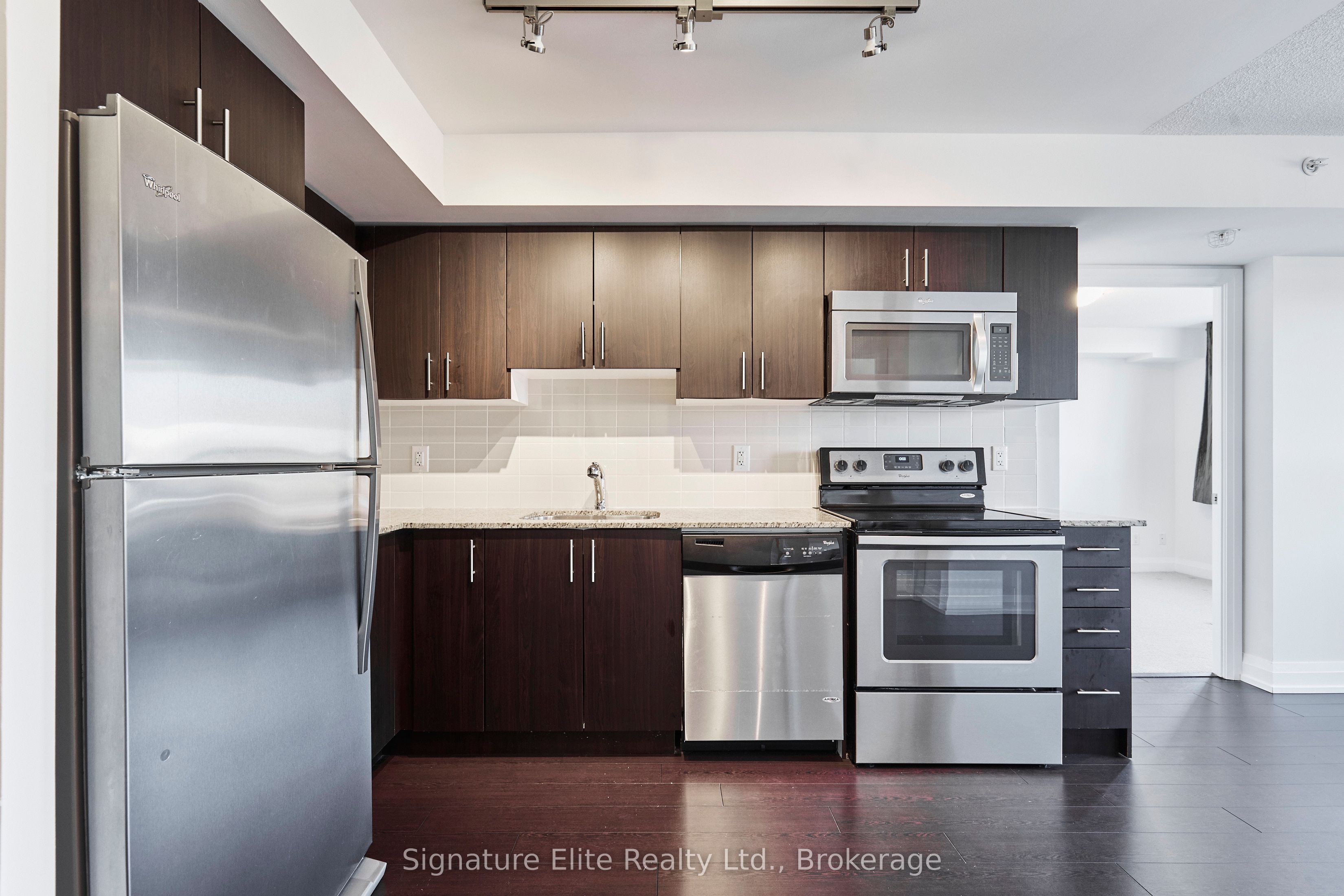Additional image 6 of 301-3520 Danforth Avenue, Toronto, ON, M1L 1E5