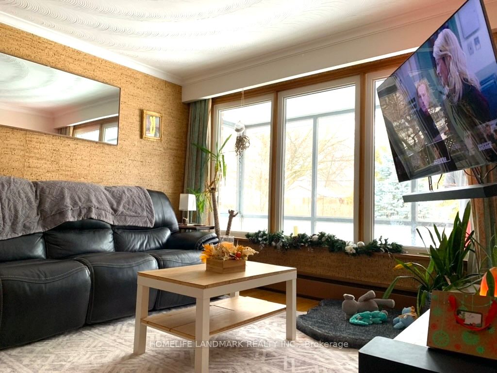 Additional image 2 of 860 Francis Road, Burlington, ON, L7T 3Y2