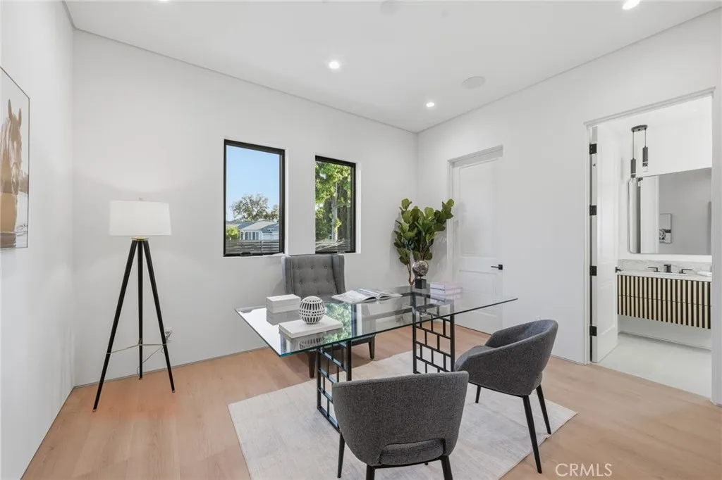 Additional image 19 of 19141 Erwin St, Tarzana, CA 91335