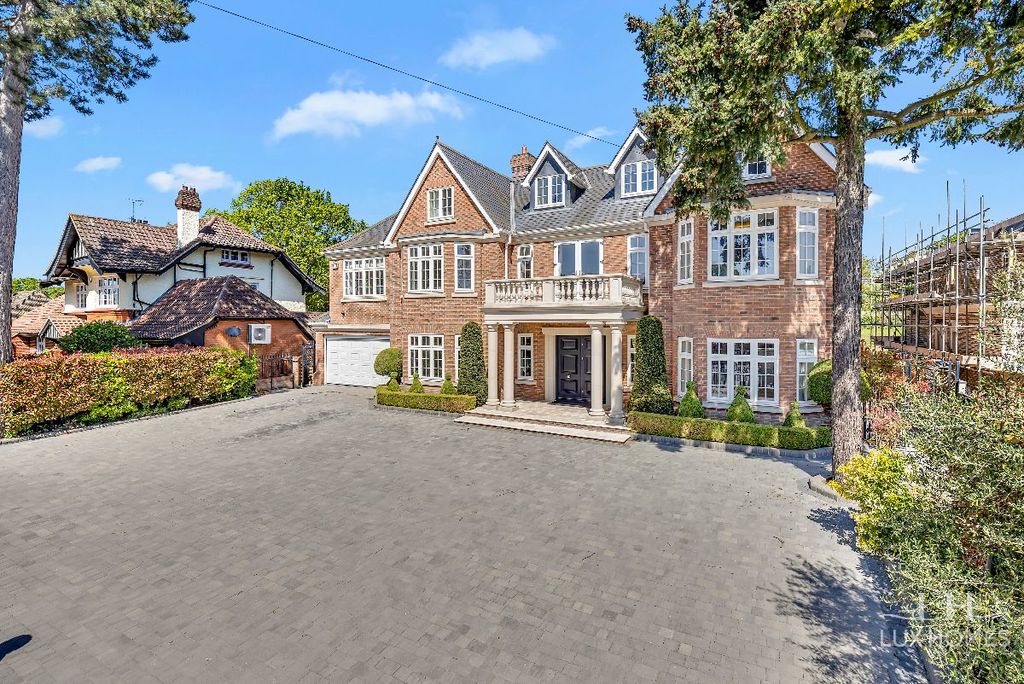 Additional image 51 of 7 bed detached house for saleParkstone Avenue, Emerson Park RM11