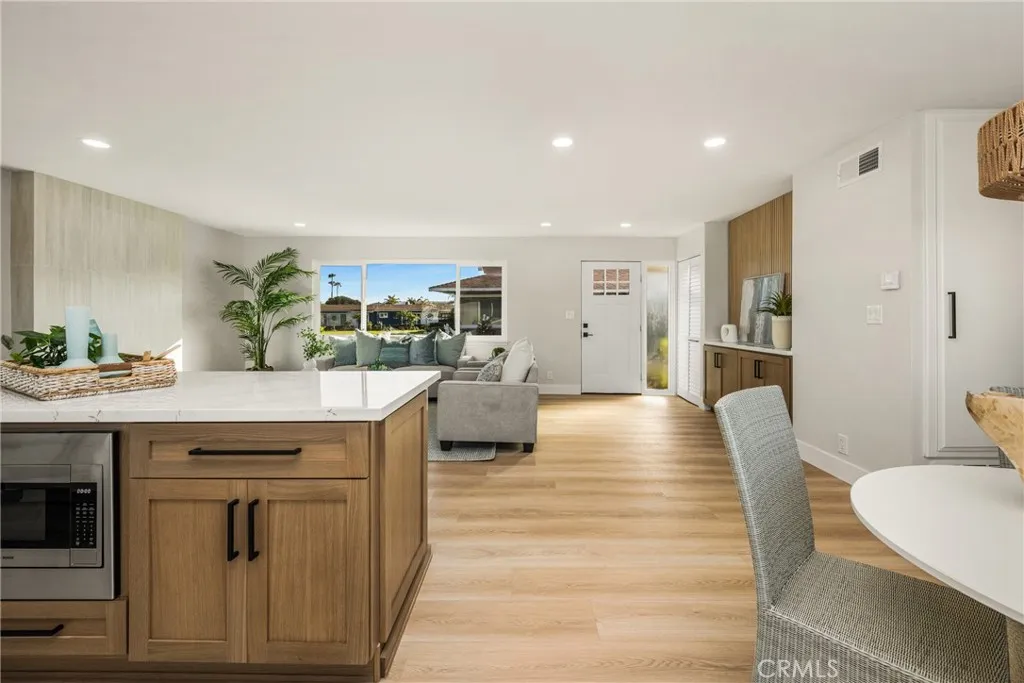 Additional image 33 of 115 Monte Vista Unit 8, San Clemente, CA 92672