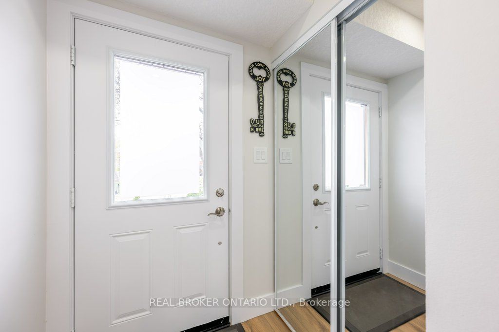 Additional image 4 of 2-185 Highland Crescent, Kitchener, ON, N2M 5P8
