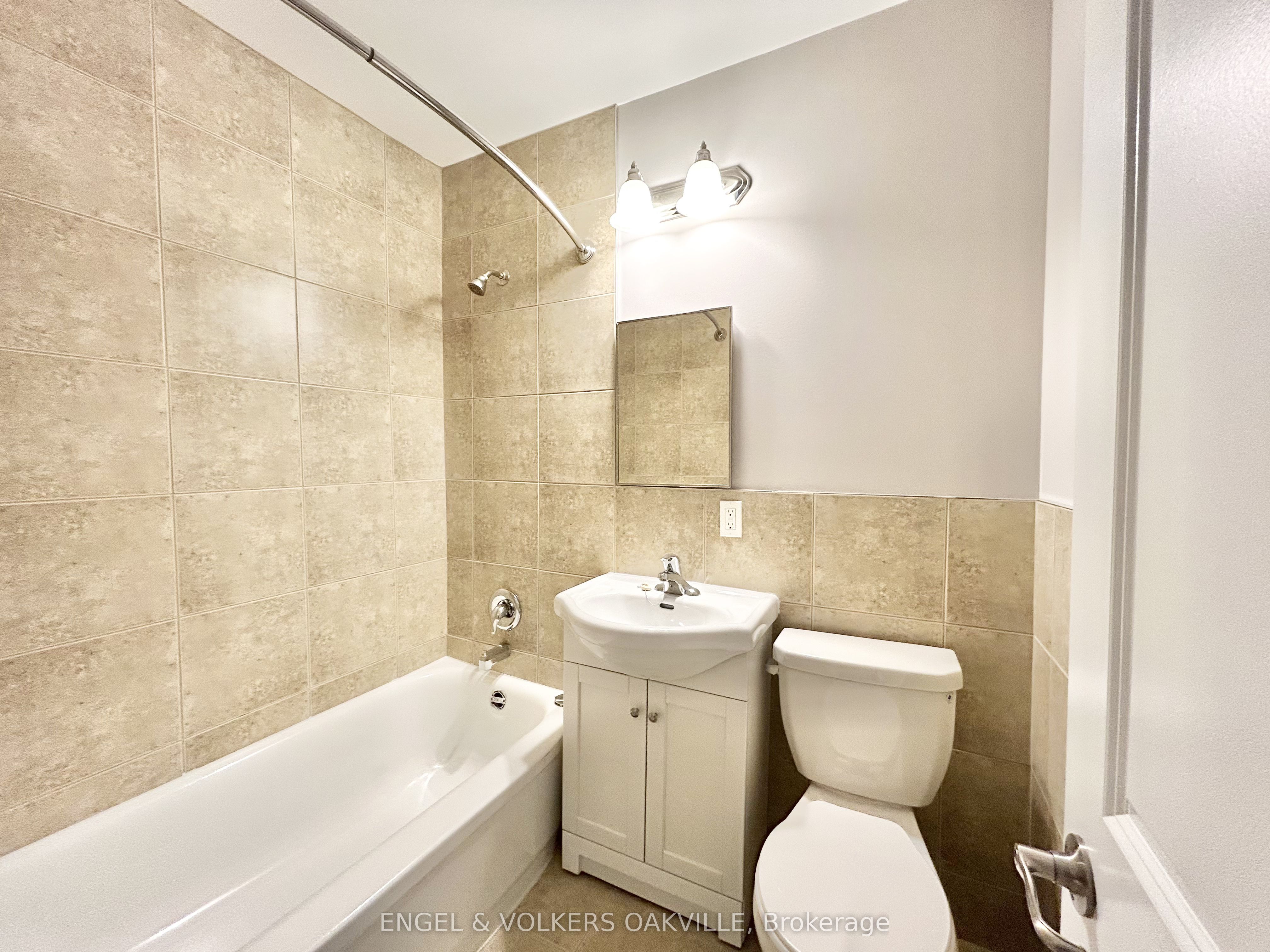 Additional image 6 of 4-100 Twenty Fifth Street, Toronto, ON, M8V 3P9