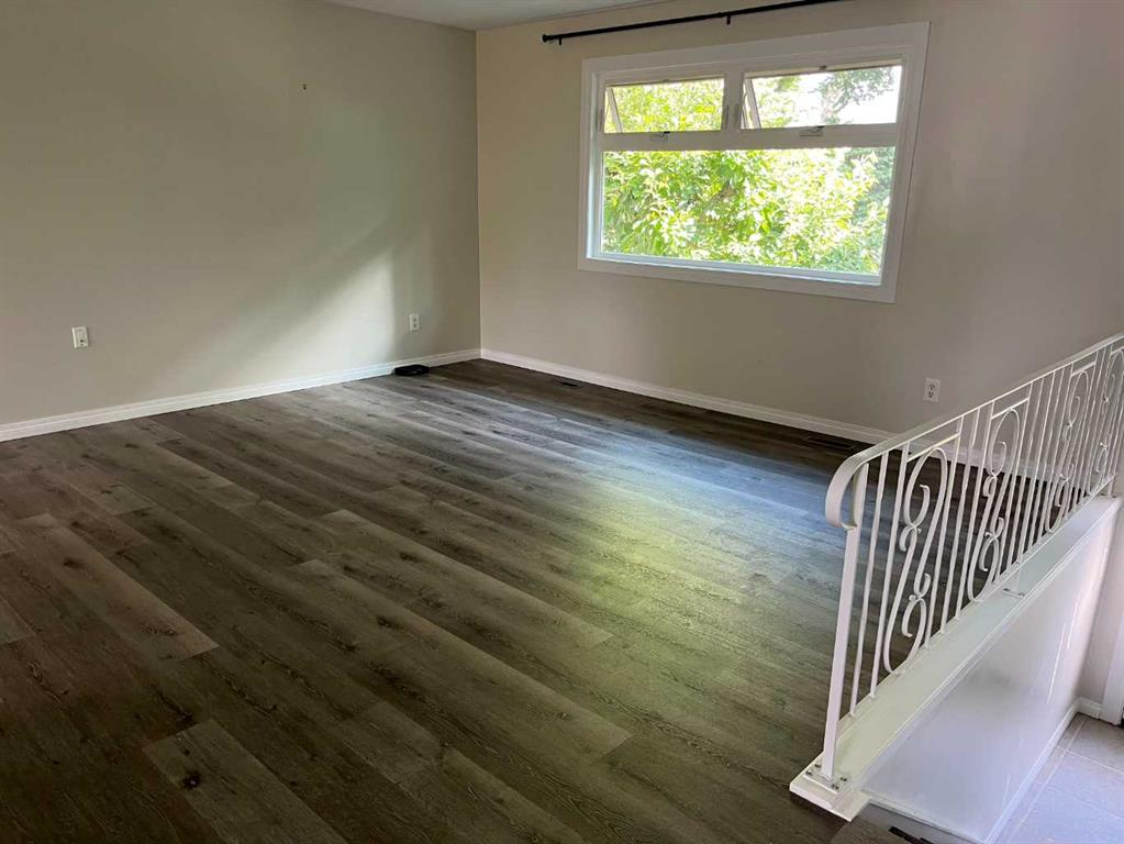 Additional image 6 of 4928 40 Avenue NW, Calgary, AB, T3A 0X2