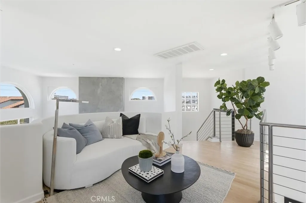 Additional image 51 of 24 Eastwind Street Unit 1, Marina Del Rey, CA 90292