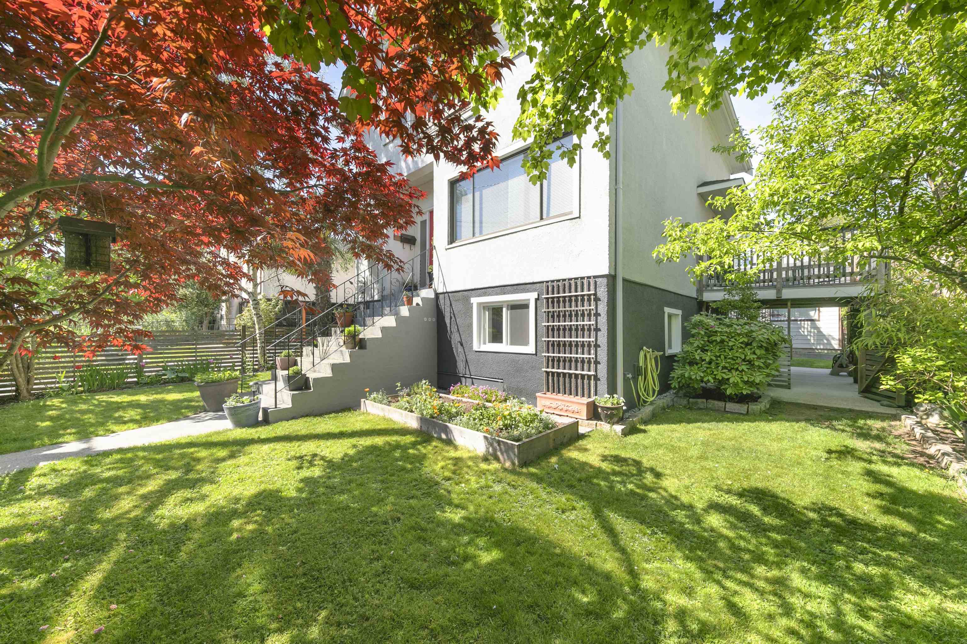 Additional image 3 of 827 16th Avenue E, Vancouver, BC, V5T 2V7