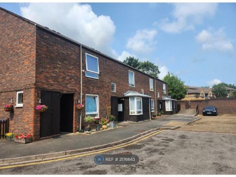 Hatton Grove, West Drayton UB7