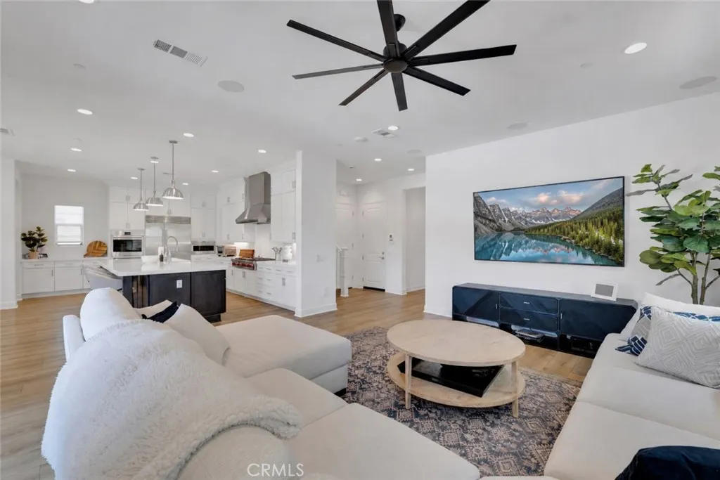 Additional image 4 of 21611 Canyon Cove Cv, Chatsworth, CA 91311