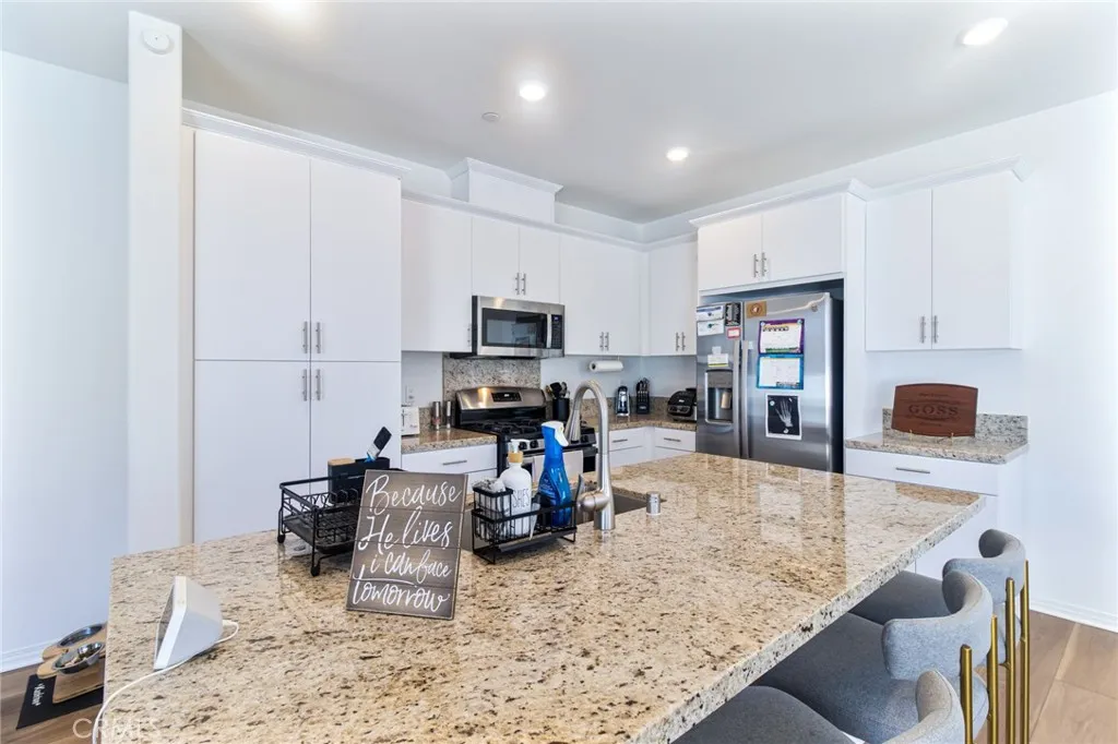 Additional image 3 of 2448 Powell, Rialto, CA 92377