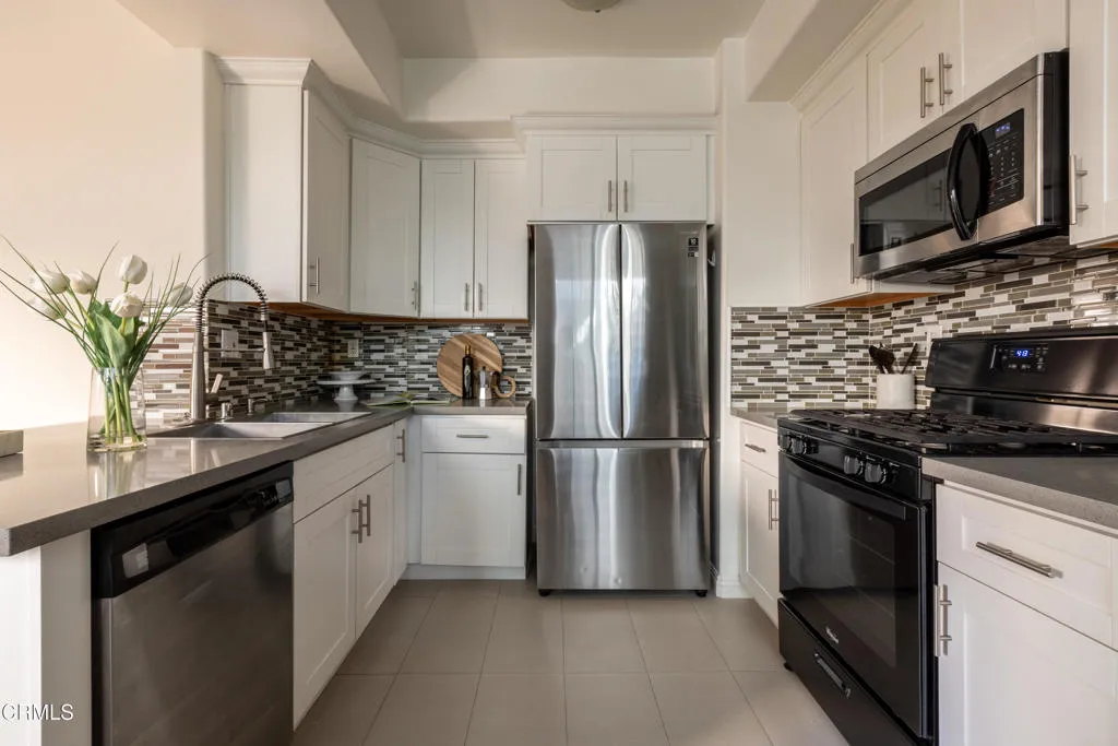 Additional image 30 of 300 E Providencia Avenue Unit 103, Burbank, CA 91502