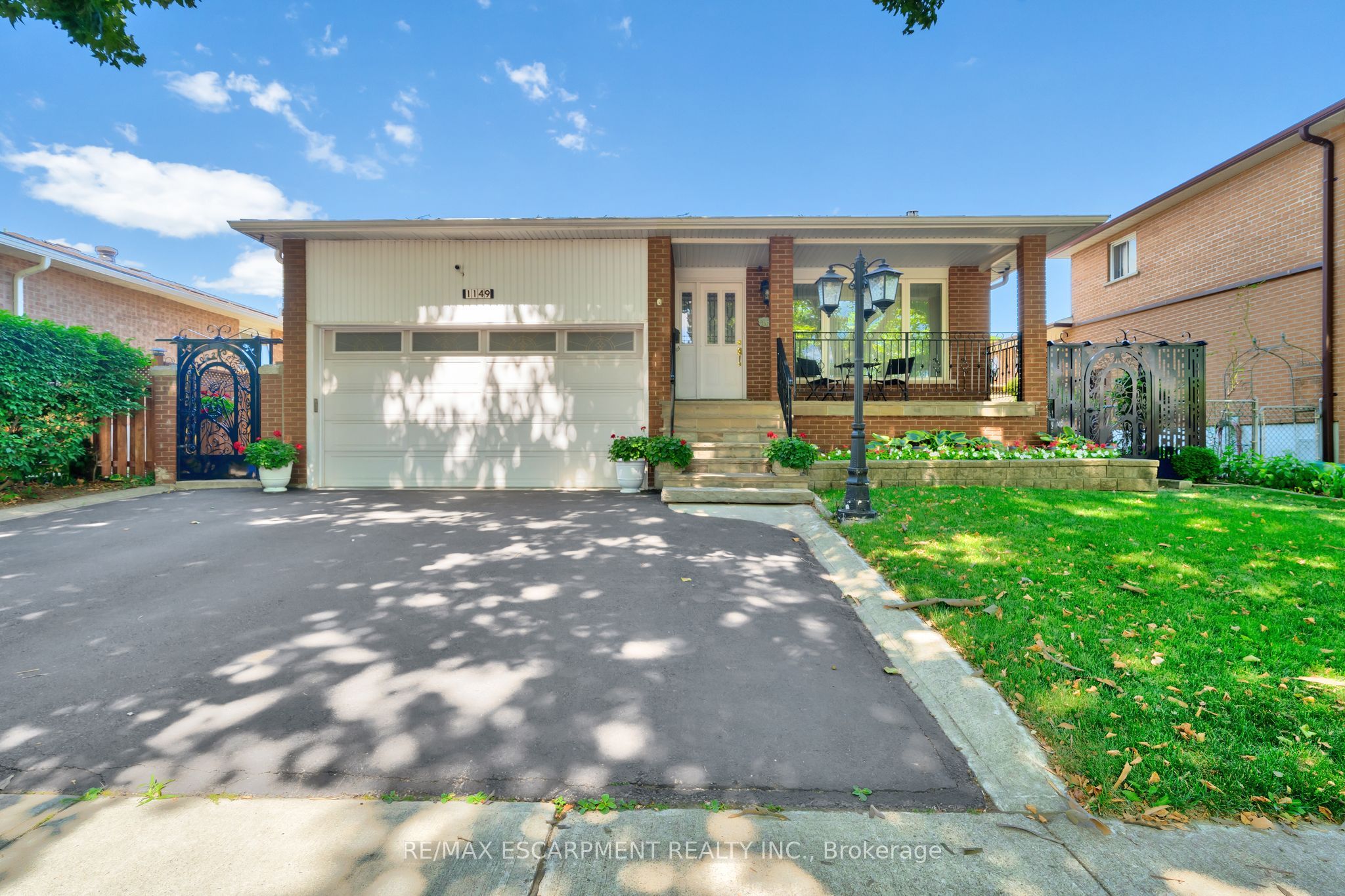 1149 Dowland Crescent, Burlington, ON, L7T 4C7