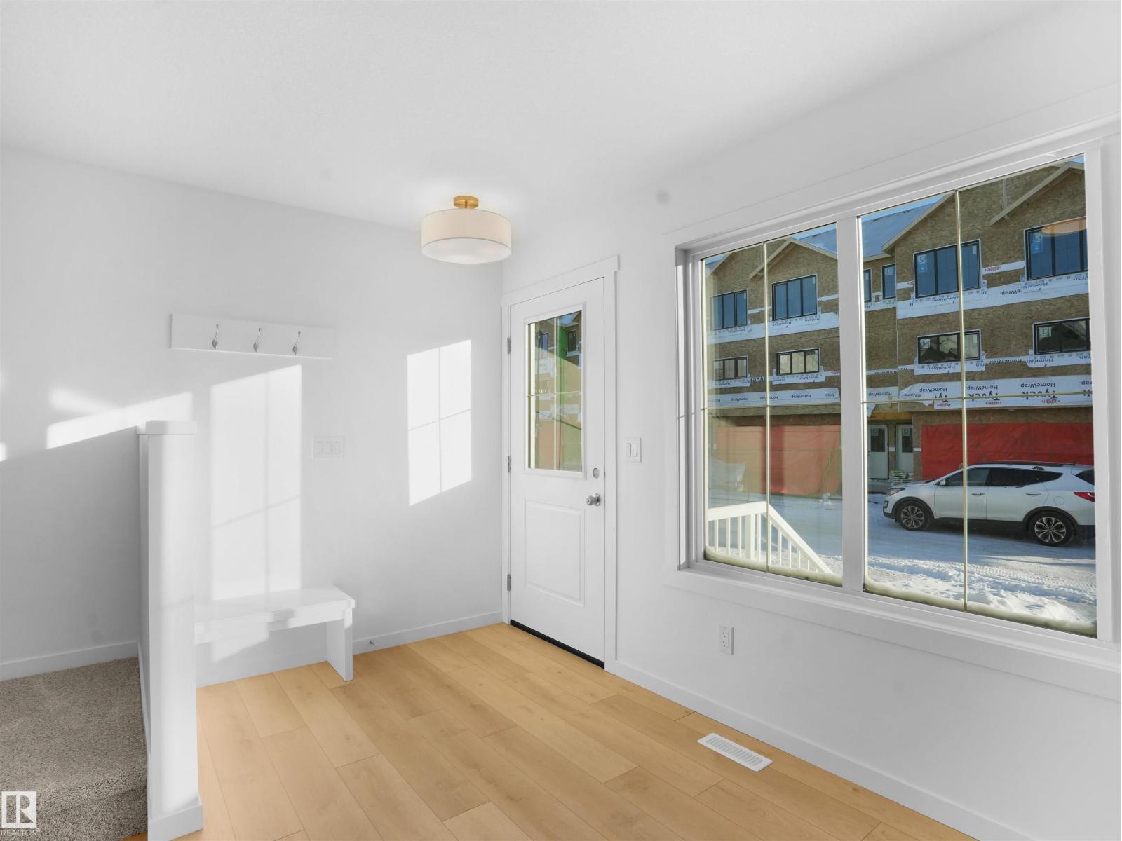 Additional image 3 of 1324 9 Street NW, Edmonton, AB, T6T2V2