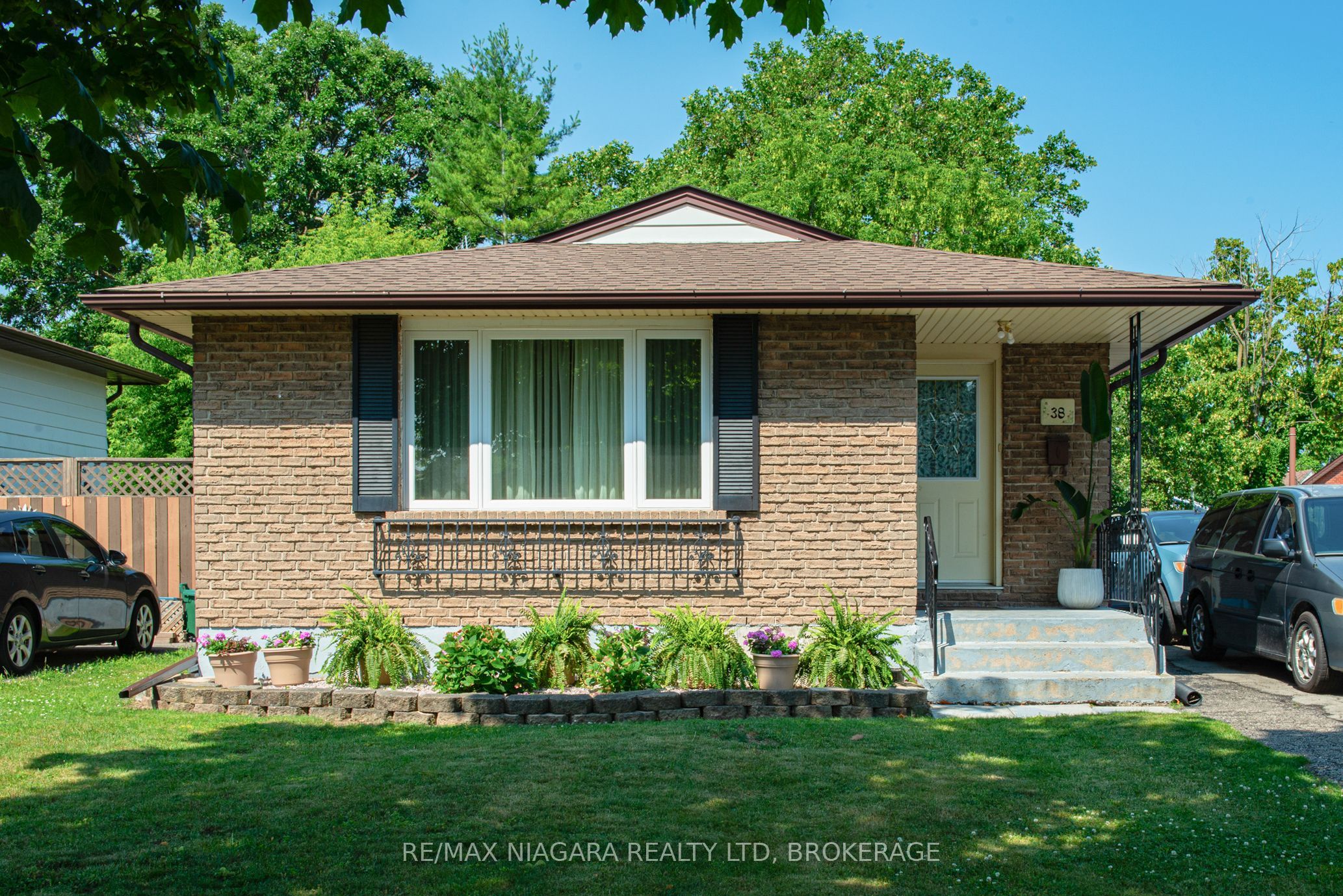 38 Roehampton Drive, St. Catharines, ON, L2M 7K7