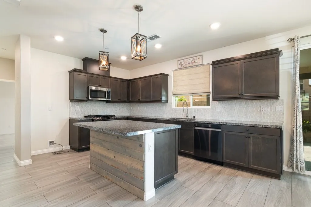 Additional image 13 of 4983 Oak Moss Ave, Fontana, CA 92336