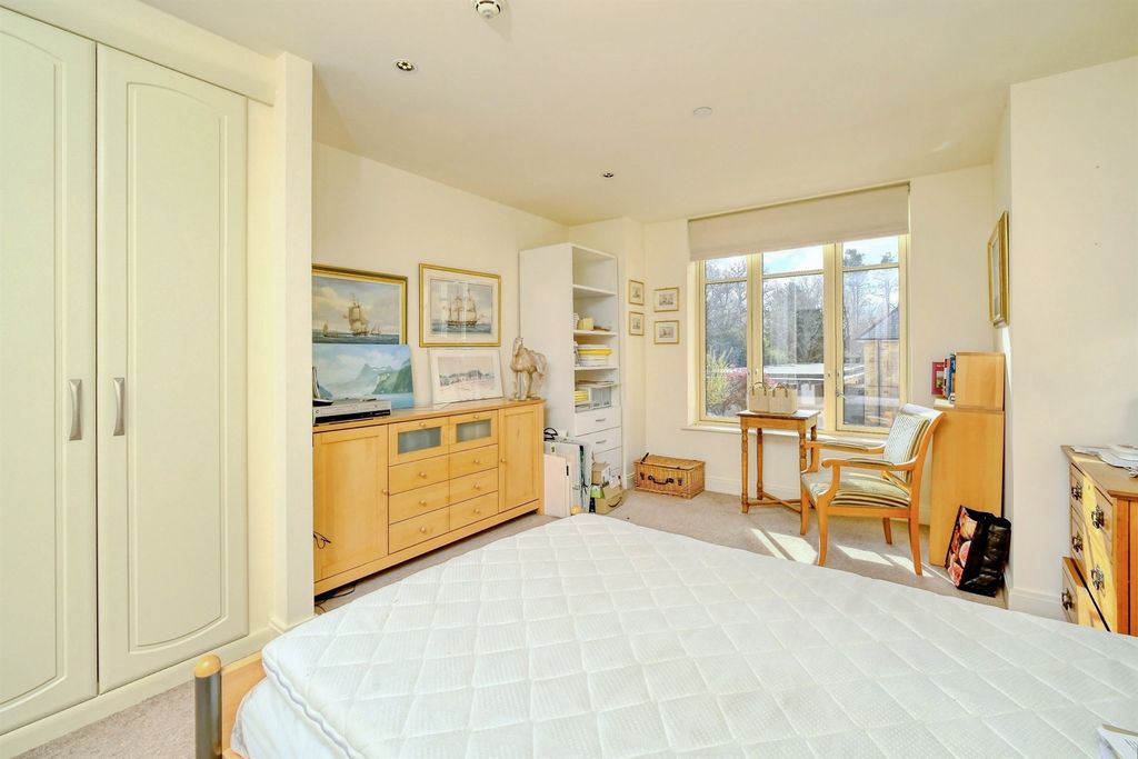 Additional image 10 of 1 bed flat for saleGarnier Drive, Bishopstoke, Eastleigh SO50
