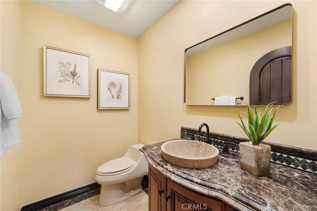 10696 Skyline Drive, North Tustin, CA 92705