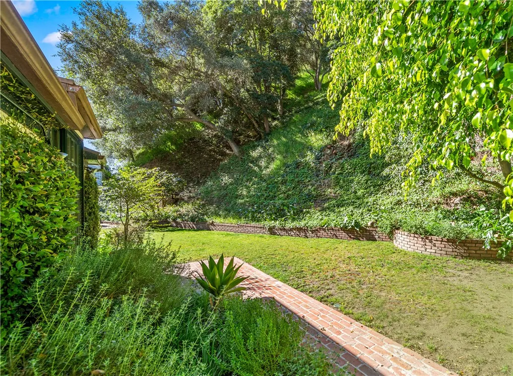 Additional image 105 of 1821 Mandeville Canyon Rd, Los Angeles, CA 90049
