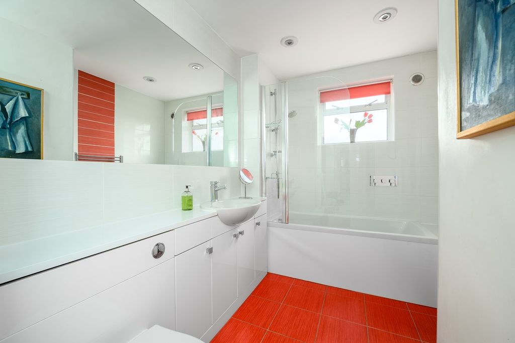 Additional image 16 of 2 bed flat for saleSt Georges Road, Weybridge KT13