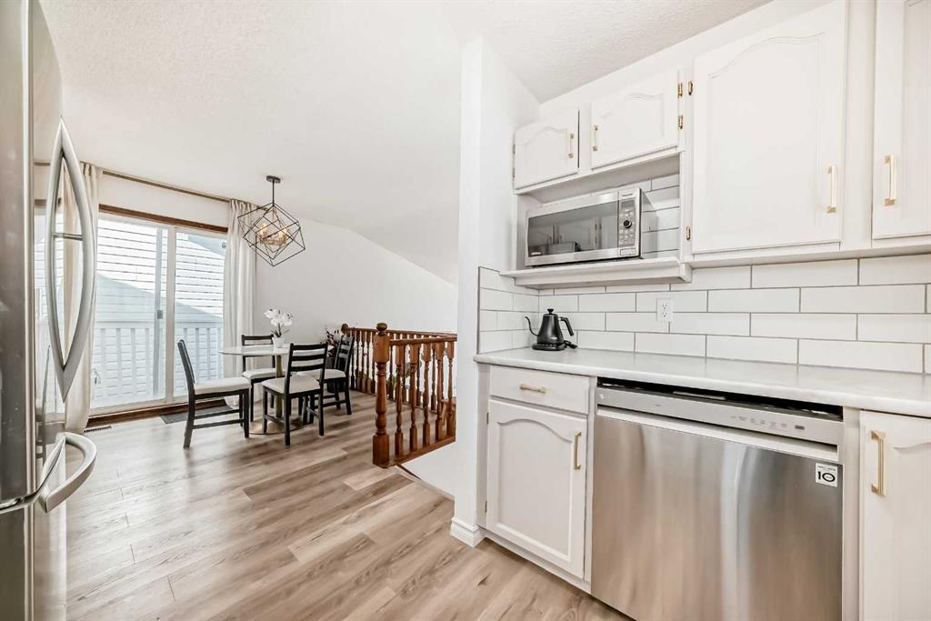 Additional image 6 of 110 Erin Meadow Close SE, Calgary, AB, T2B 3E5
