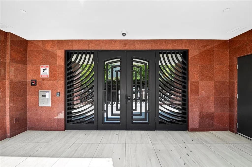 944 S Serrano Avenue Unit 306, Los Angeles, CA 90006