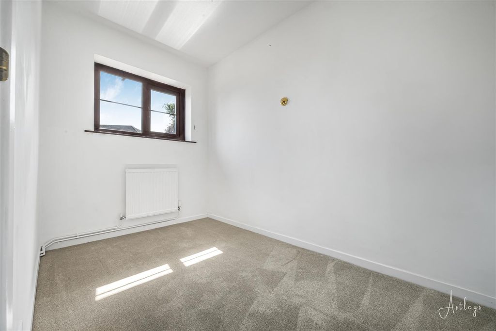 Additional image 22 of 4 bed detached house for saleLlwynderw Close, West Cross, Swansea SA3