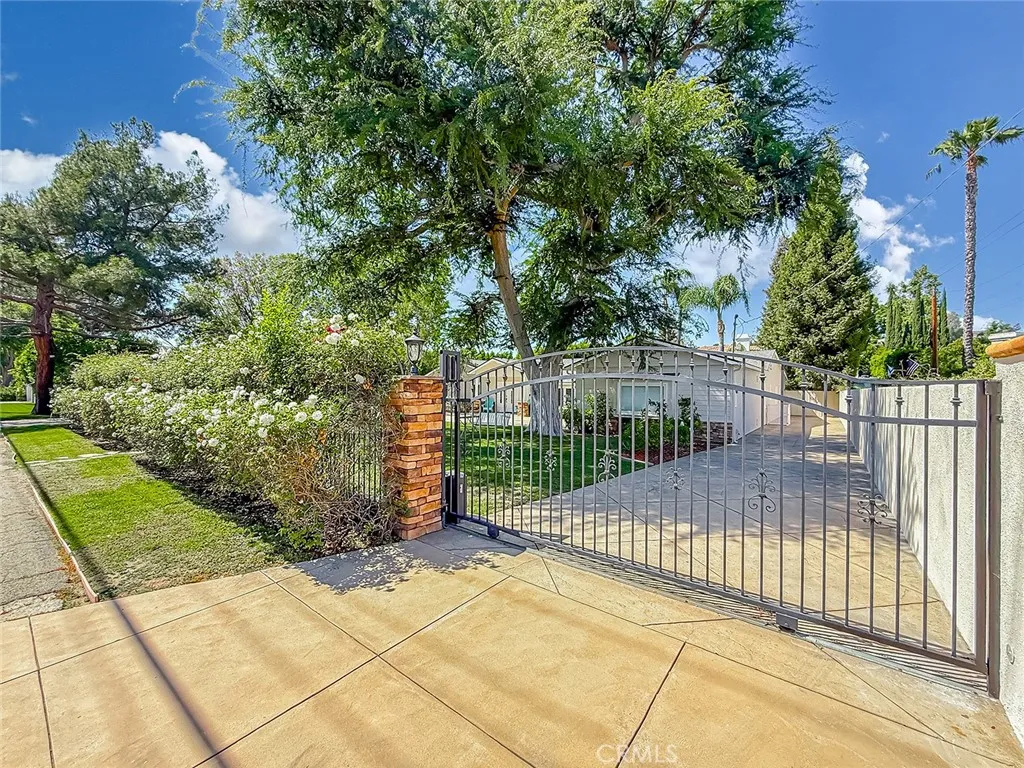 Additional image 4 of 23433 Hatteras St, Woodland Hills, CA 91367