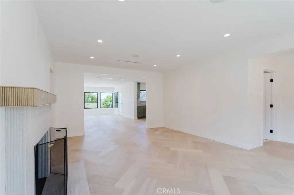 Additional image 98 of 941 Sherlock Drive, Burbank, CA 91501