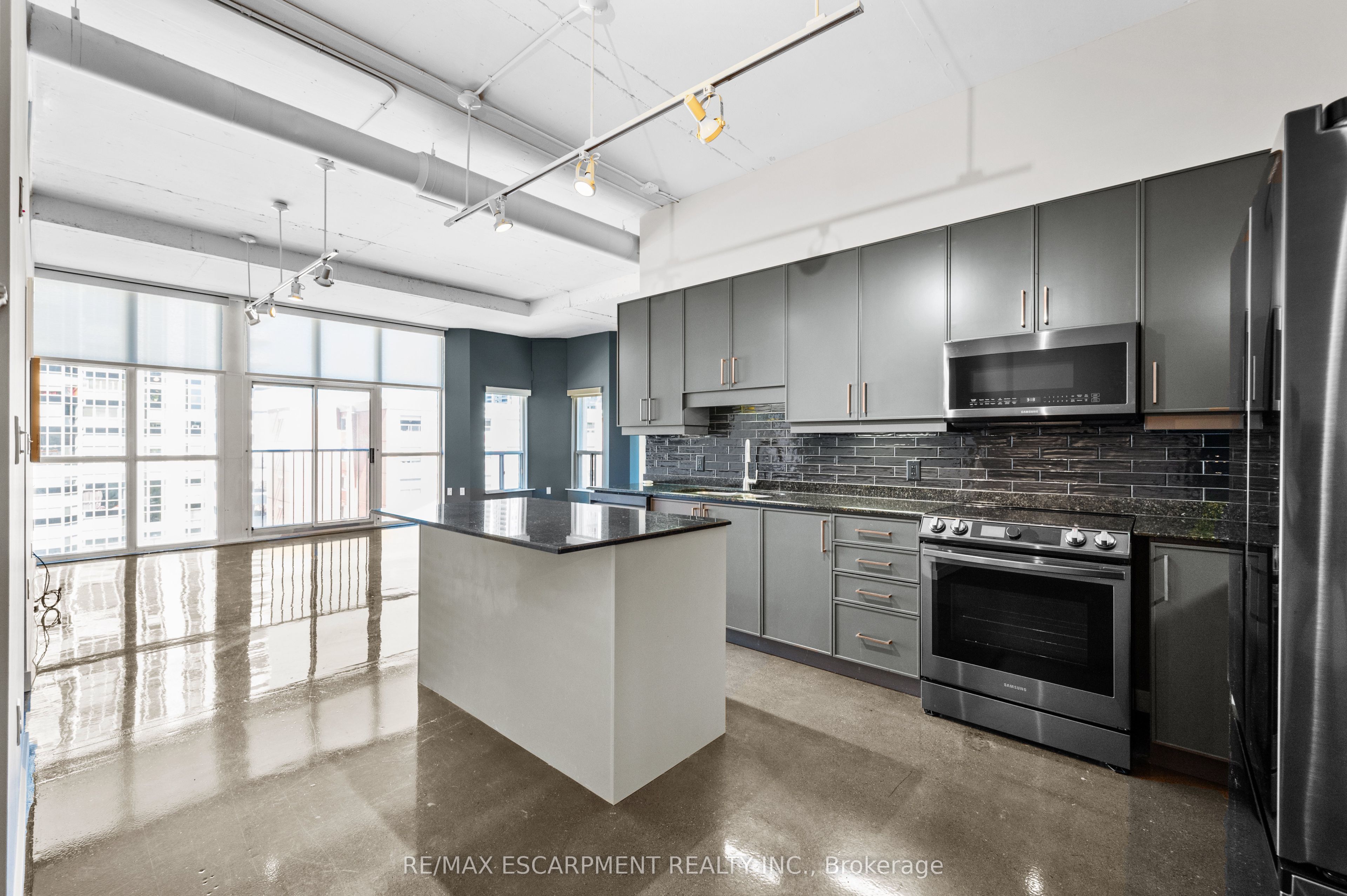 614-66 Bay Street S, Hamilton, ON, L8P 4Z6