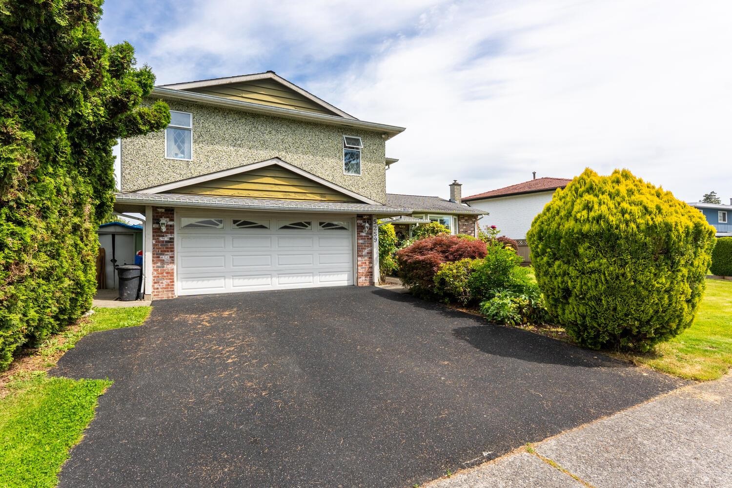 5259 Oak Place, Delta, BC, V4K 1L8