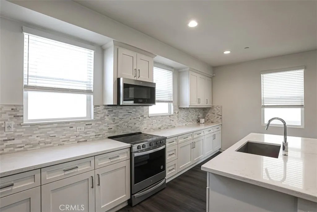 Additional image 8 of 919 E 2nd St, Santa Ana, CA 92701