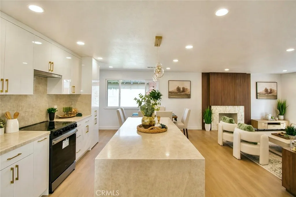 9142 Parliament Ave, Westminster, CA 92683