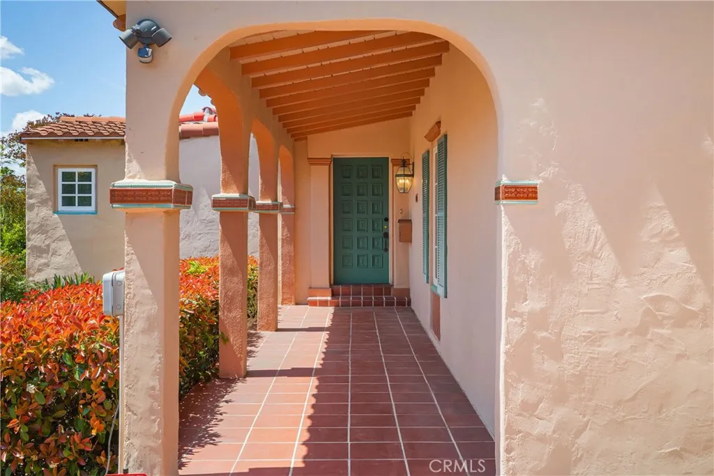 1981 Rangeview Drive, Glendale, CA 91201 photo 4