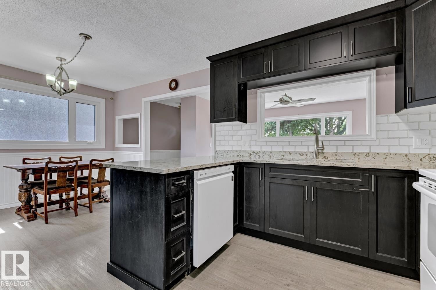 Additional image 8 of 4911 106 Street NW, Edmonton, AB, T6J2S8